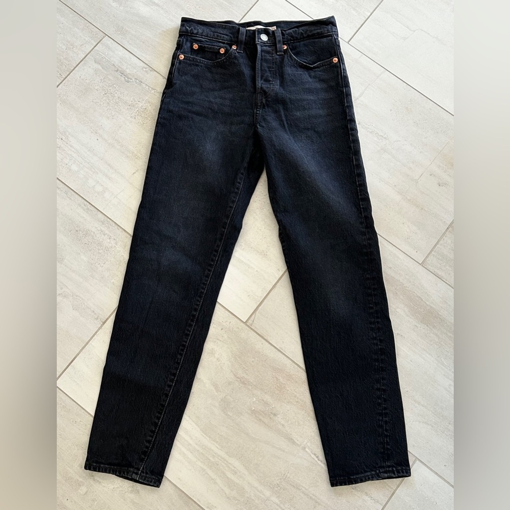 Levi's Wedgie Icon Fit - High Waisted Straight Leg Black Jeans - Size 24 - Picture 3 of 6